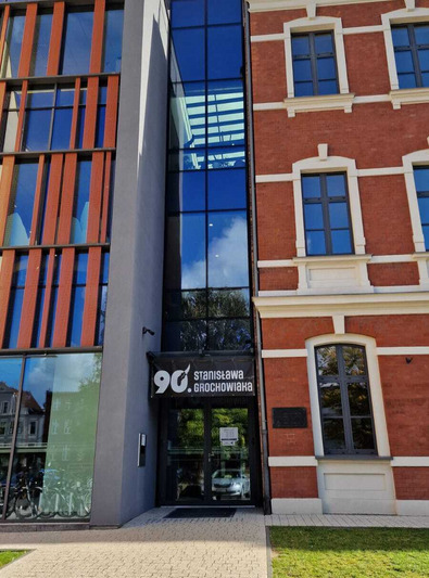 Miejska Biblioteka Publiczna im. Stanisława Grochowiaka  w Lesznie 